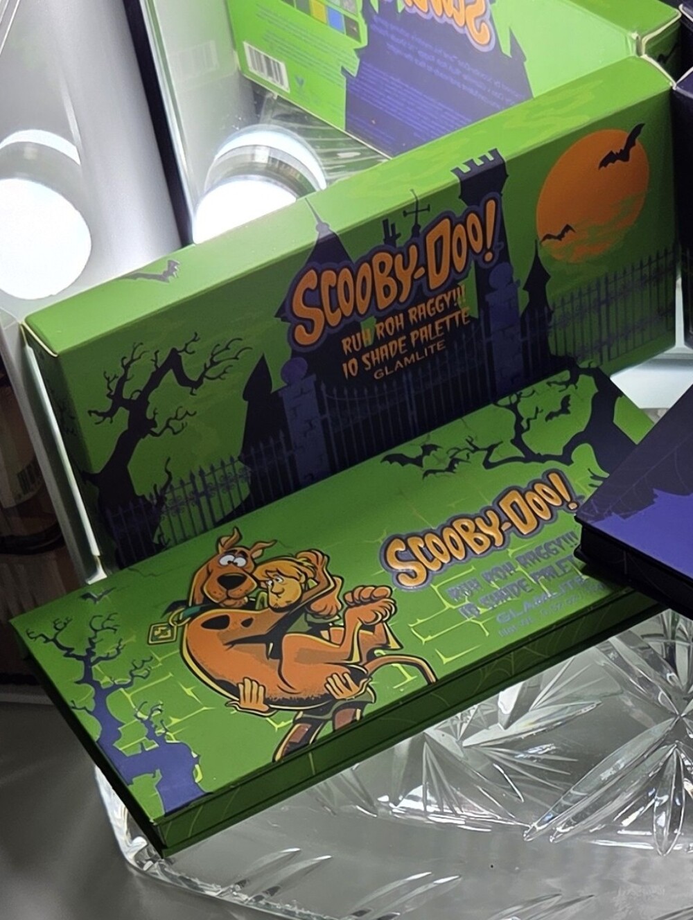 GLAMLITE X SCOOBY-DOO RUH-ROH RAGGY! EYESHADOW PALETTE